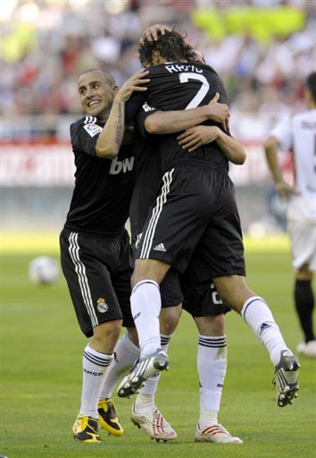 半场战报：瓦伦西亚0-0塞维利亚（半场战况：瓦伦西亚与塞维利亚互交白卷）