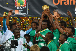 中国最孤独的奥运冠军，一人走过终点夺得冠军，却发现教练组弃她而去（中国奥运冠军的孤独瞬间：独自冲线夺金，回头不见教练组）