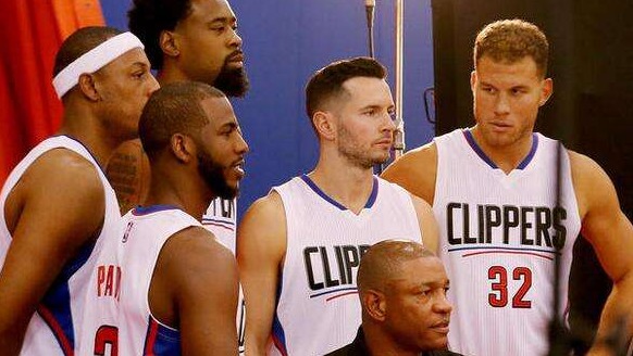 开赛！桐庐上演马术“巅峰对决”（赛事打响！桐庐上演马术巅峰之战）