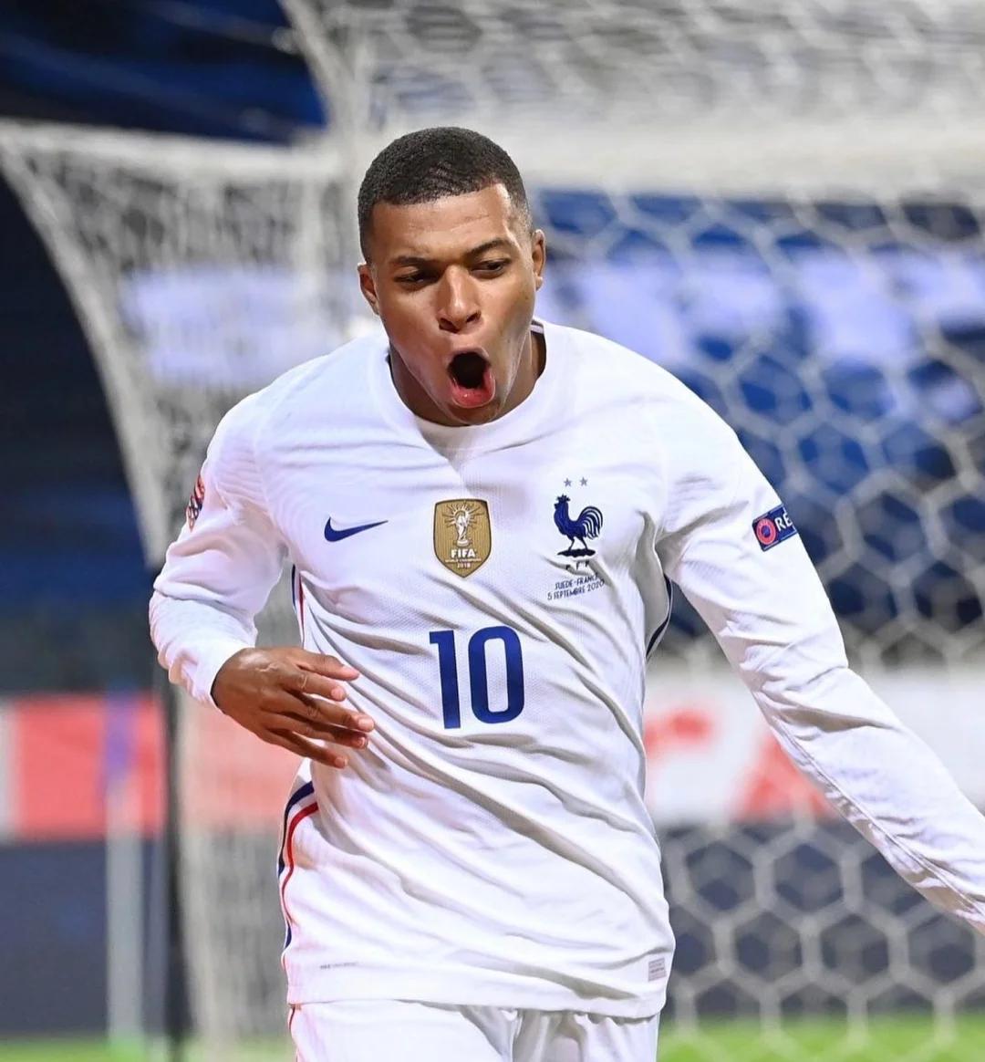 关键三分收比赛！吴前出战35分钟 三分6中3拿到13分3板8助2断（吴前35分钟献关键三分锁定胜局：三分6中3，13分3板8助2断）