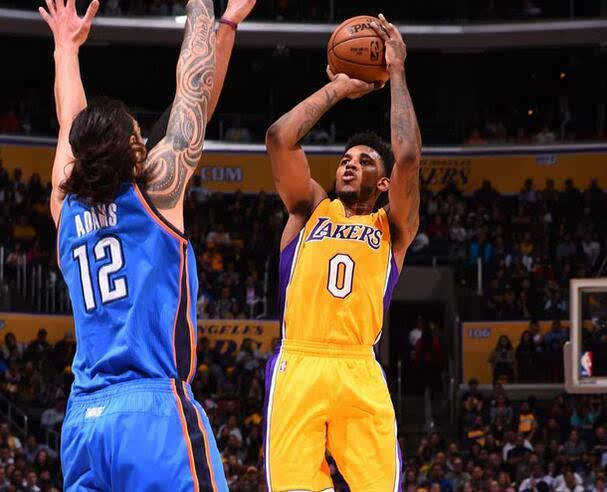 武体教授谈三镇输海牛：线上线下骂声一片，还不如上全替补（武体教授评三镇不敌海牛：线上线下骂声四起，不如派全替补出战）