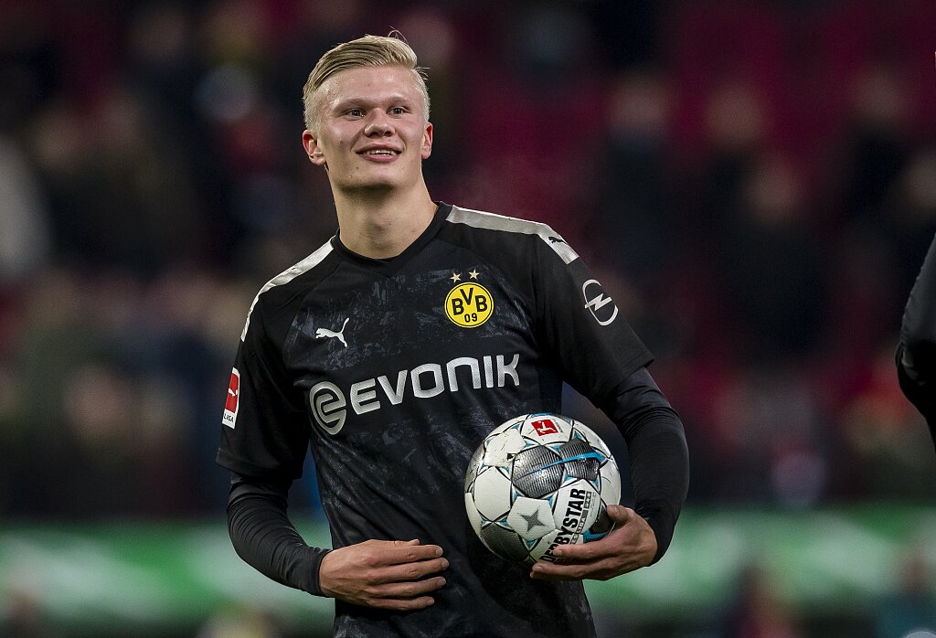 蒙特拉：不能把伊尔迪兹固定在某个位置，那不利于他继续成长（蒙特拉：不应将伊尔迪兹固定在单一位置，这会影响他的成长）