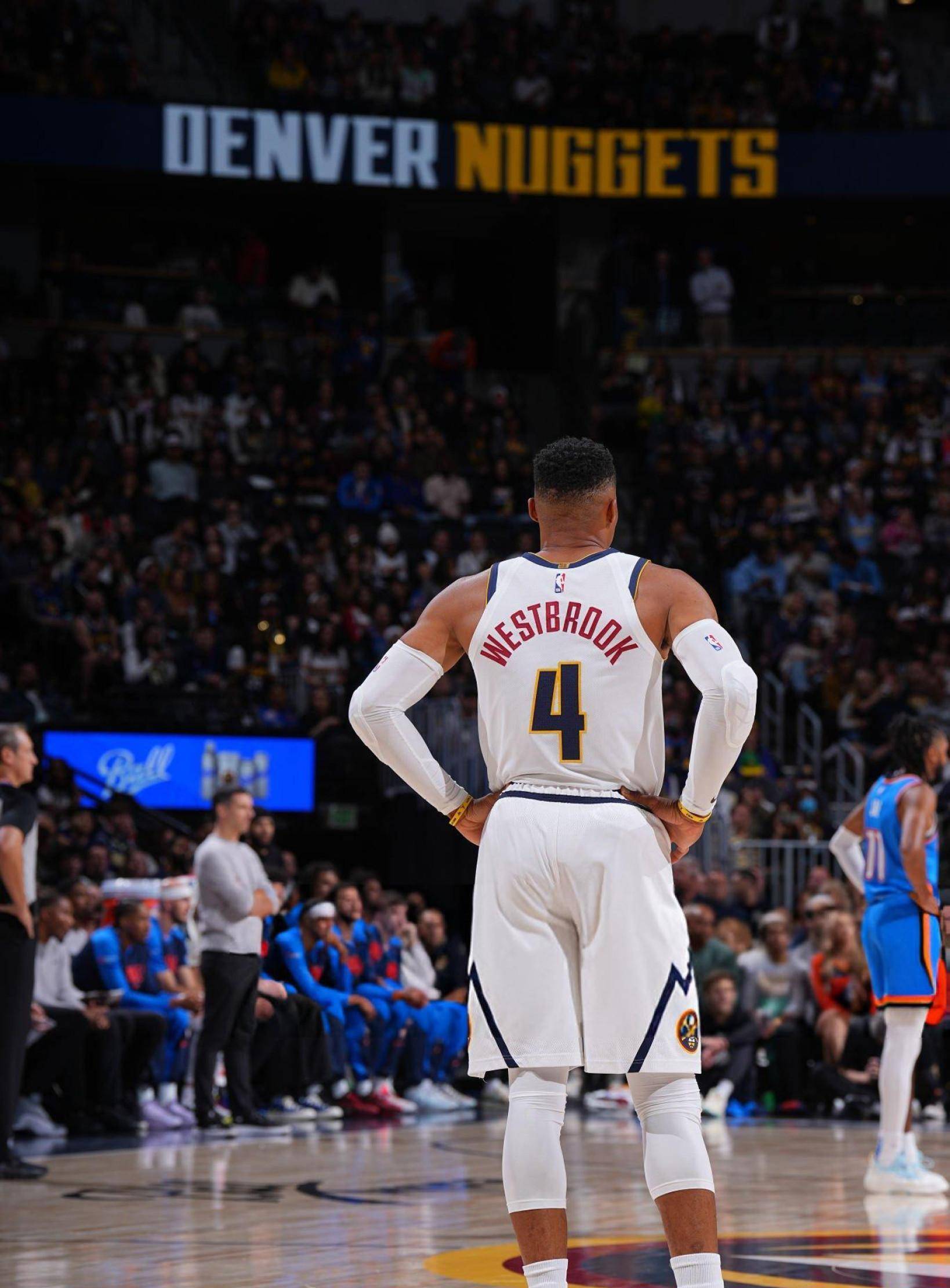 詹姆斯超越勒布朗！詹皇29分刷新球员第23个赛季得分新高（詹姆斯再超越自己！29分创第23季单场得分新高）