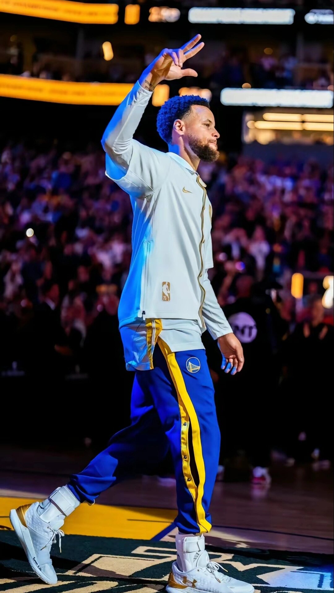 英媒：曼联准备以3000万英镑的价格出售霍伊伦（英媒称曼联愿以3000万英镑出售霍伊伦）