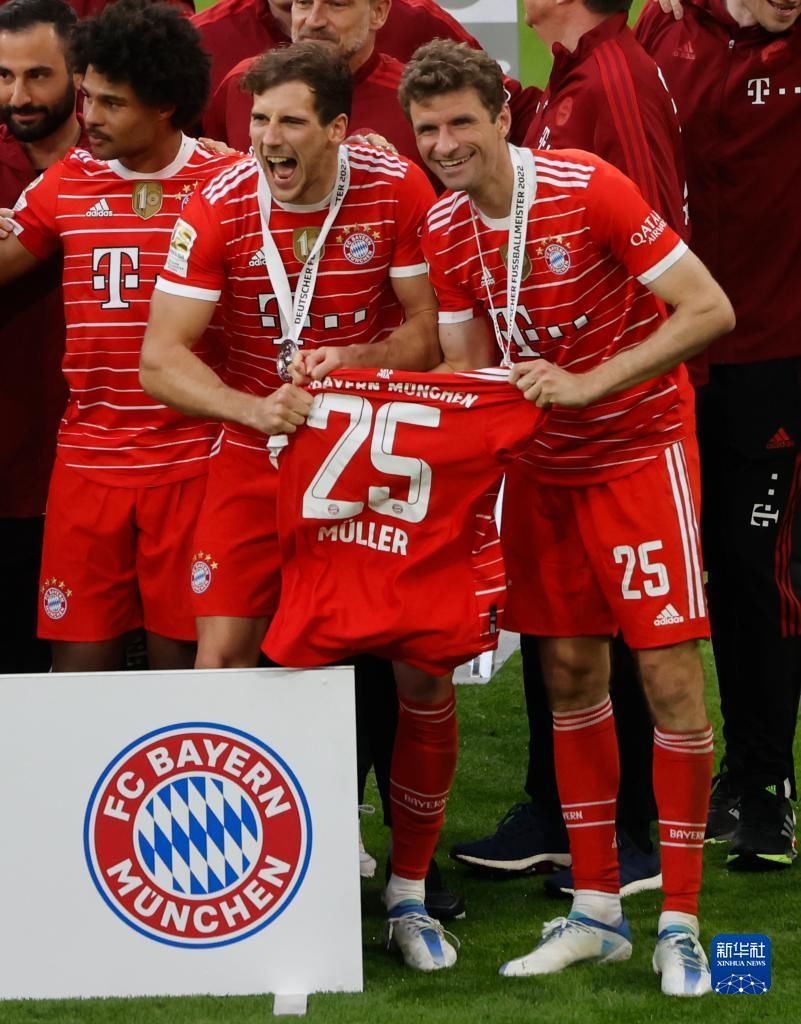 阿布扎比F1一练综述：诺里斯夺冠，维斯塔潘紧随其后，勒克莱尔居第三