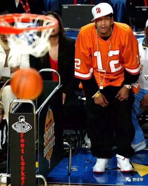 佩杜拉：那不勒斯持续追逐梅努；洛伦佐-卢卡换奇克传闻不实（佩杜拉：那不勒斯继续追梅努，洛伦佐-卢卡与奇克互换纯属谣传）