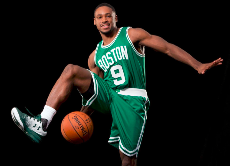 普利希奇平均64分钟进1球，五大联赛进球5+球员中仅次于凯恩（普利希奇每64分钟打入一球，五大联赛5球以上球员中效率仅次凯恩）